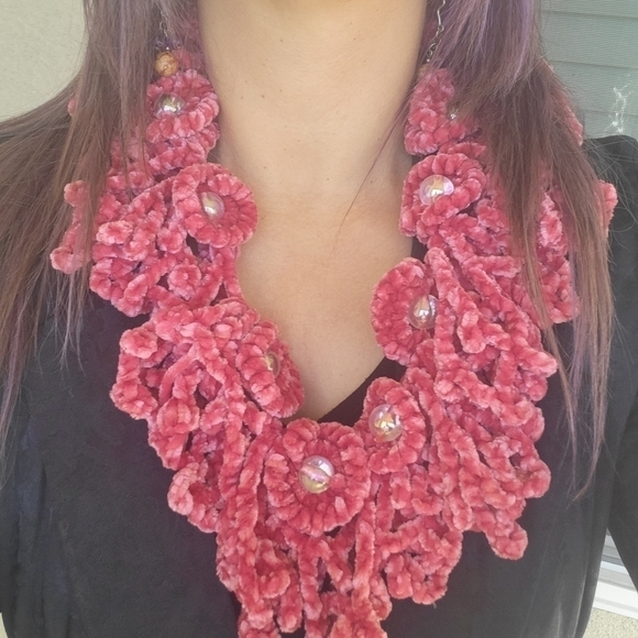 Infinity Scarf-Made 100% by hand. NWT- Frosted Cranberry Color. - Picture 1 of 7